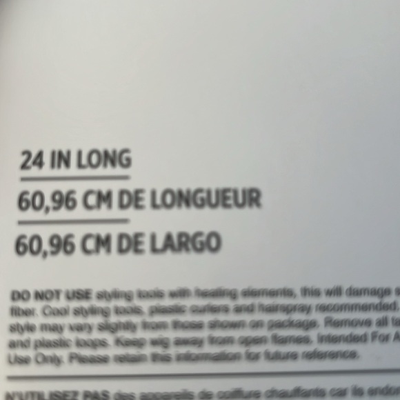 LONG TONAL GREEN WIG. NIB 24 inches green wig HALLOWEEN COSTUME - Picture 3 of 3